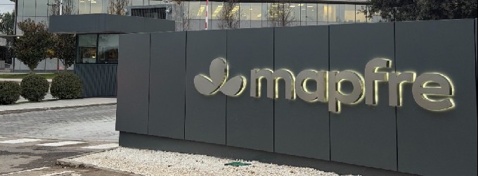 Mapfre alcanza un beneficio de 1.079 millones, con Iberia en récord aportando el 42% Mapfre alcanza un beneficio de 1.079 millones, con Iberia en récord aportando el 42%